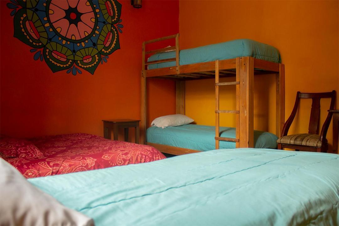 Hostal Café Tiana Latacunga Chambre photo