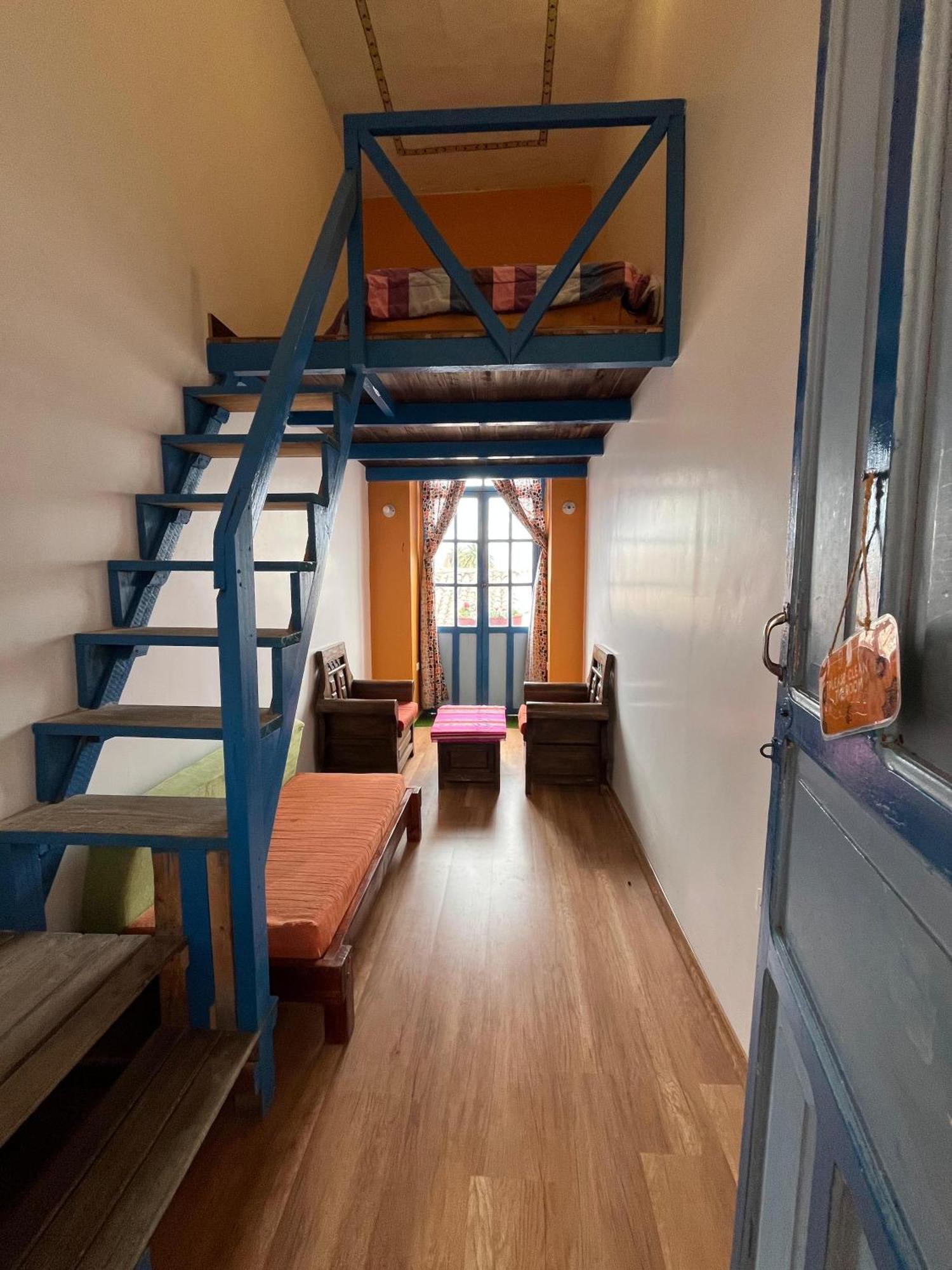 Hostal Café Tiana Latacunga Extérieur photo